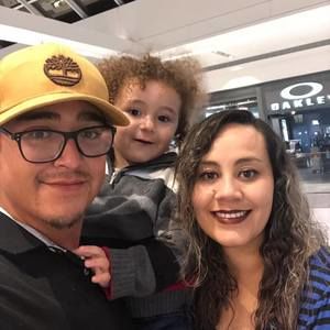 Meet your Posher, Issai